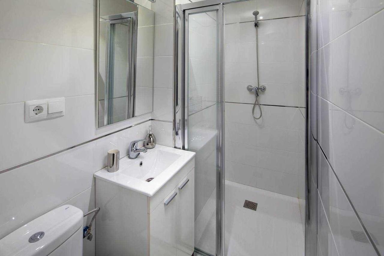 Wanderlust Malaga Apartamentos 3 Málaga Exterior foto